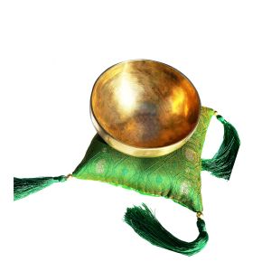 Klangschale 720 - 729 g Messing kaufen München, Klang-Schale kaufen Erding, buy indian singing bowl, Klangschalentherapie Bayern, Musik-Pädagogik, Musik-Therapie, Klang-Schalen-Therapie, Klang-Schale BRD, Klangschale aus Indien, Klangschale 720 - 729 g