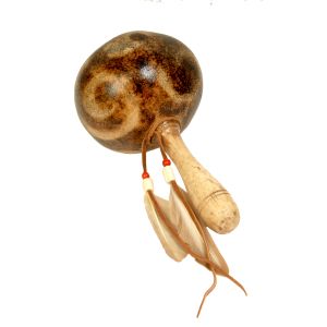 Kokos-Rassel gebrannt mit Federschmuck kaufen München,  Kokosrassel kaufen Bayern,  Kokosrasseln kaufen BRD, Maraka kaufen Erding, Maraka, Schamanische-Rassel mit Federschmuck, Kokosrassel mit Feder für schamanische Arbeit 